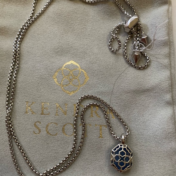 Absolutely Gorgeous Kendra Scott Necklace - Picture 3 of 4